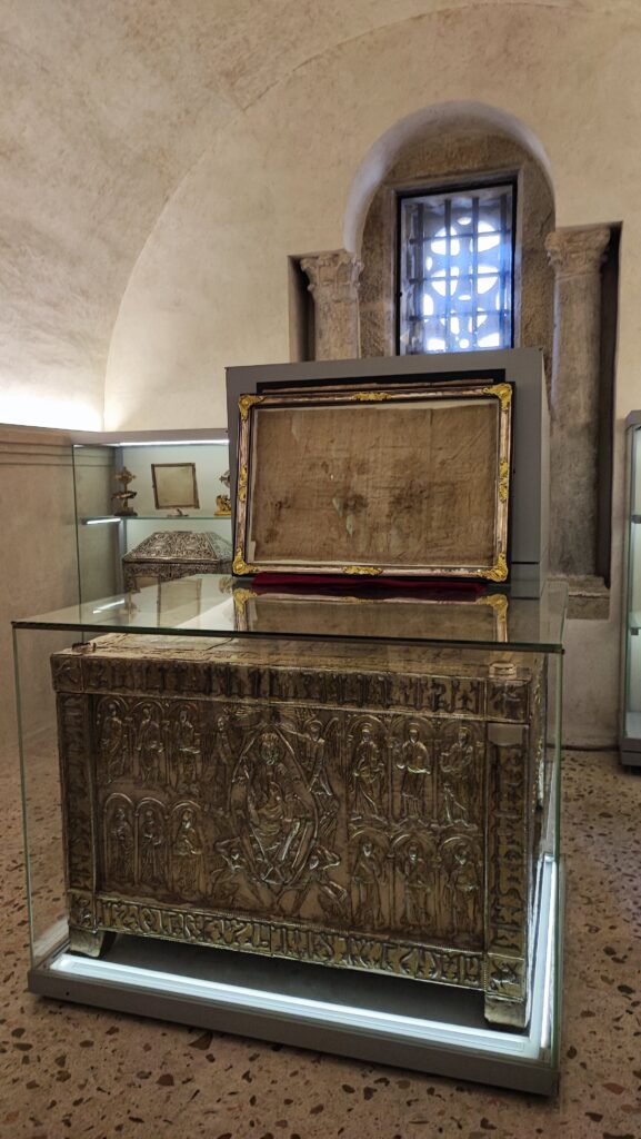 ETAP 1 Camino Primitivo - Oviedo - Grado Relikwie Chusty Chrystusa