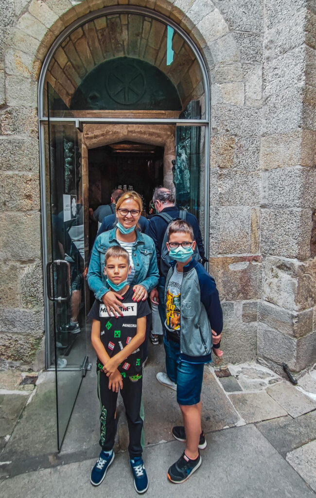 Drzwi Święte w Santiago de Compostela otwarte w Roku Świętym 2022